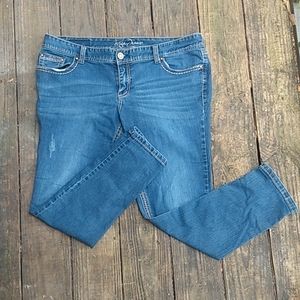 Ariya Jeans Women's Size 16 Embroidered Back Pockets